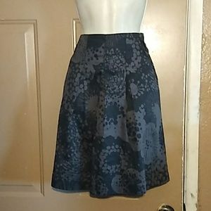 NWOT H & M  PLEATED SKIRT - SIZE 4